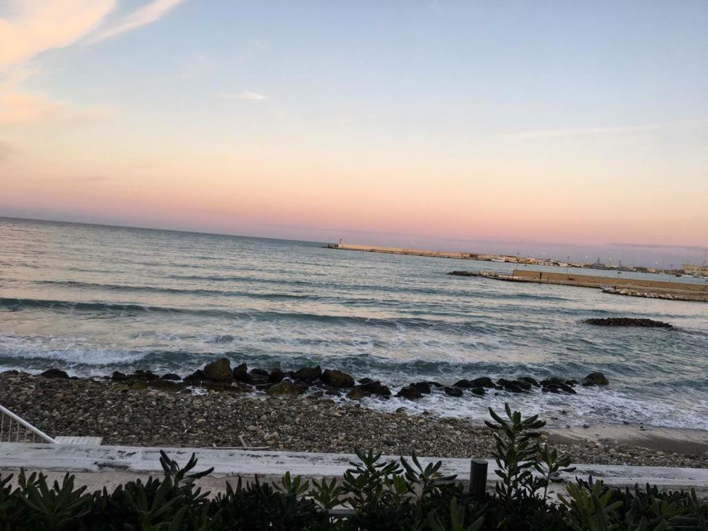 La Terrazza Sul Castello Lägenhet Palmariggi Exteriör bild